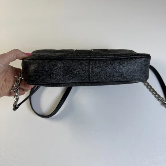 MICHAEL KORS Jet Set East West Crossbody Bag Black MK Signature Top Zip Purse - Picture 11 of 16